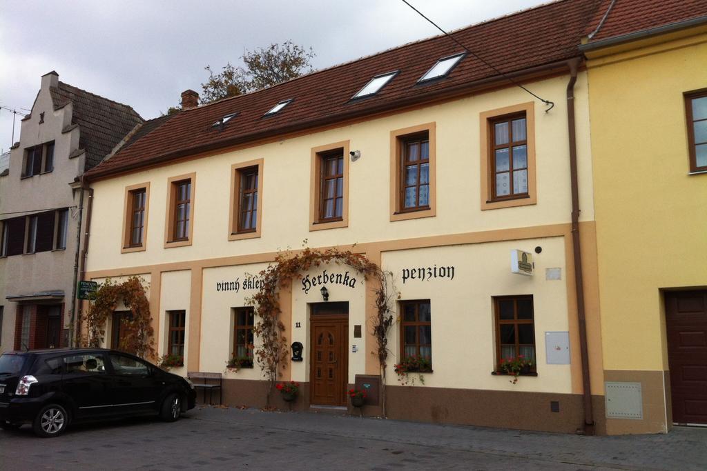 ホテルHerbenka Hustopeče エクステリア 写真