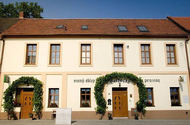 ホテルHerbenka Hustopeče エクステリア 写真